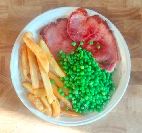 Gammon, peas and chips