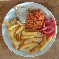 Bacon, eggs, beans and chips
