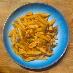 Chicken, Bacon and Mushroom Pasta (Tomato)