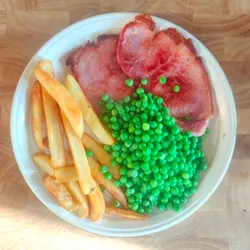 Gammon, peas and chips