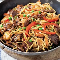 Pork with peppers and noodles